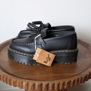 NEW Adrian Leather Platform Tassel Loafers Size W 7 /M 6